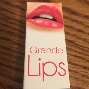 Lip Plumper